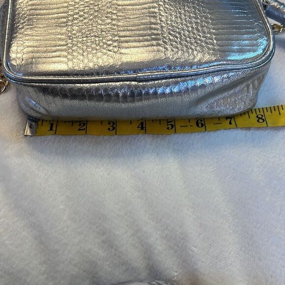 Victoria’s Secret Silver Metallic Faux Snakeskin Purse with Chain - Picture 7 of 9